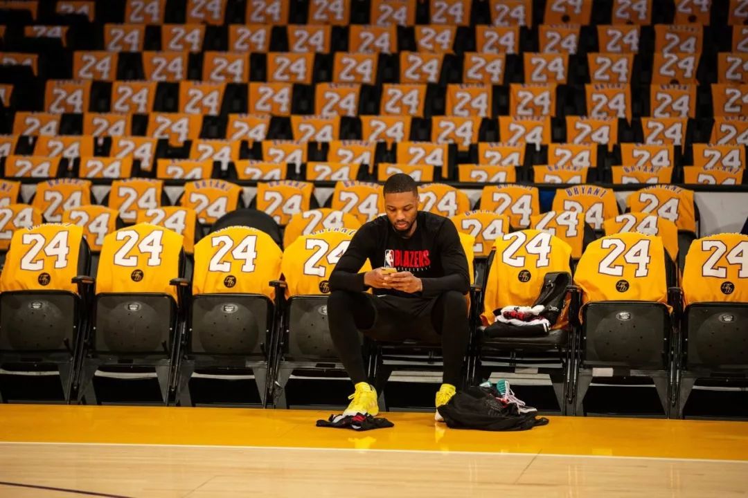 CBA揭幕战外援表现可圈可点，双方外援得分占比均超五成（CBA揭幕战外援抢眼，双方外援得分贡献均过半）