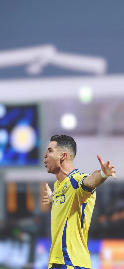 德天空：卢克巴今夏解约金8000万欧，埃贝尔很欣赏他（德媒天空：卢克巴今夏解约条款8000万欧，埃贝尔对其青睐有加）