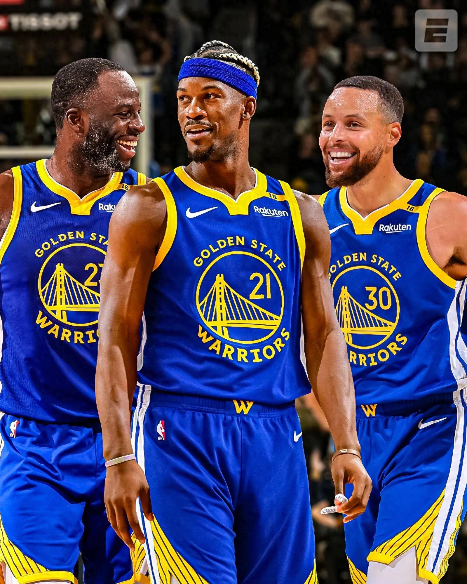 欧文突破防守助攻制胜（欧文强突撕裂防线送出制胜助攻）