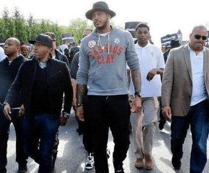 三连冠！上海海港加冕2025赛季中超冠军，摘下队史中超第四星（2025中超封王！上海海港成就三连冠，队史第四星点亮徽章）