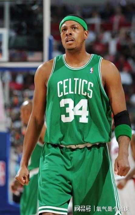 卡拉格公开向萨拉赫道歉，强调其利物浦贡献（卡拉格公开向萨拉赫致歉并肯定其对利物浦的贡献）